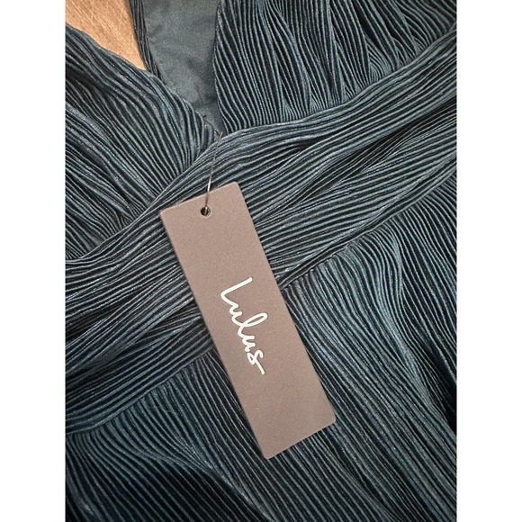 NWT Lulu’s Plisse Be Mine Teal Green Plisse Wide Leg Jumpsuit Size XS Lined Zip - Picture 7 of 16